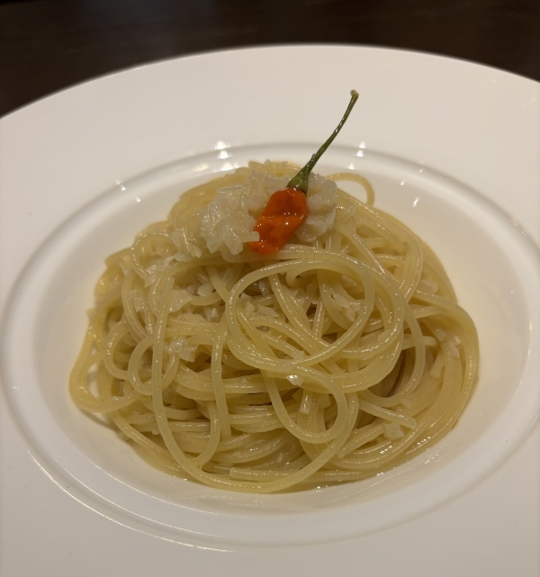 明日7月24日(木)はランチ営業、ディナーはカウンター席のみご案内可能です!